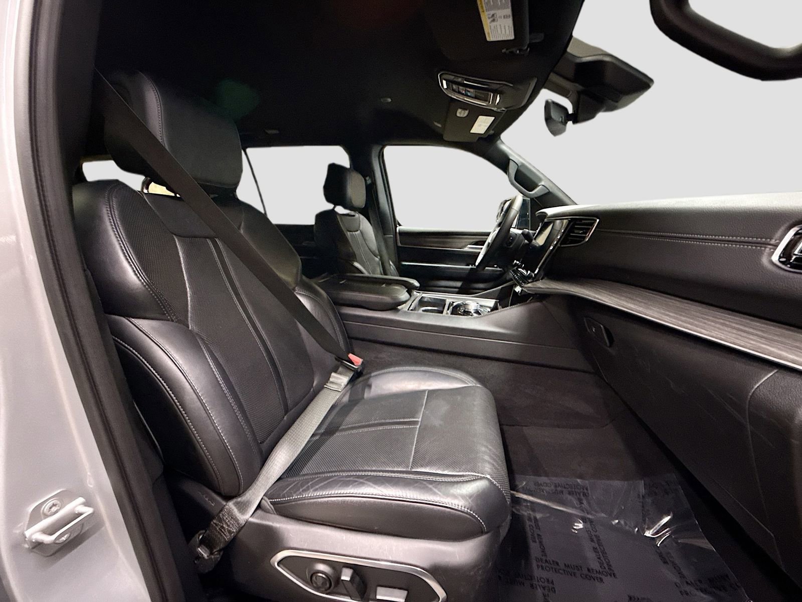 Used 2024 Jeep Wagoneer Series II image 32