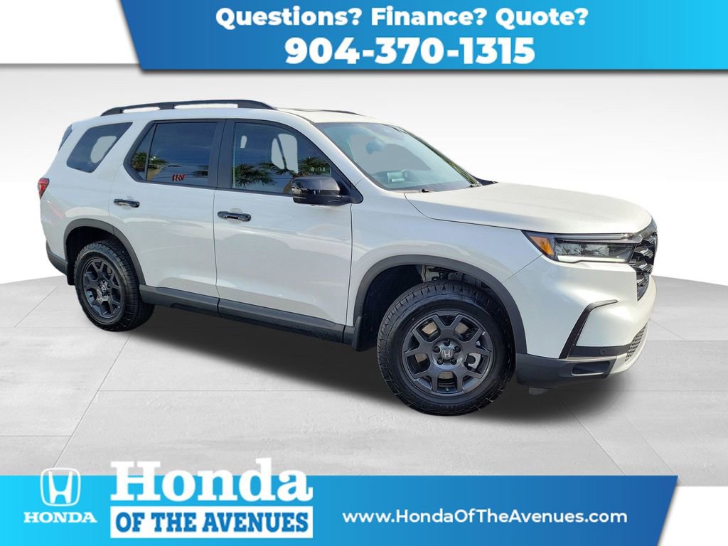 Certified 2025 Honda Pilot TrailSport