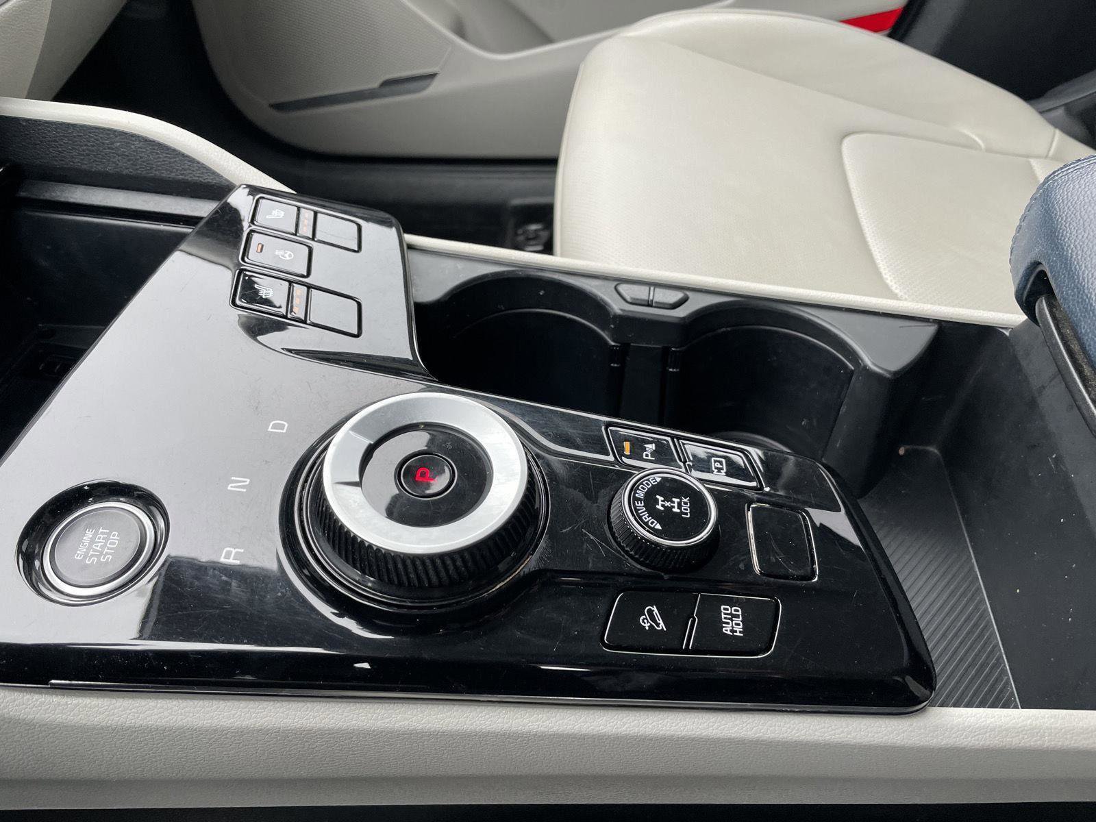 Used 2023 Kia Sportage EX image 29