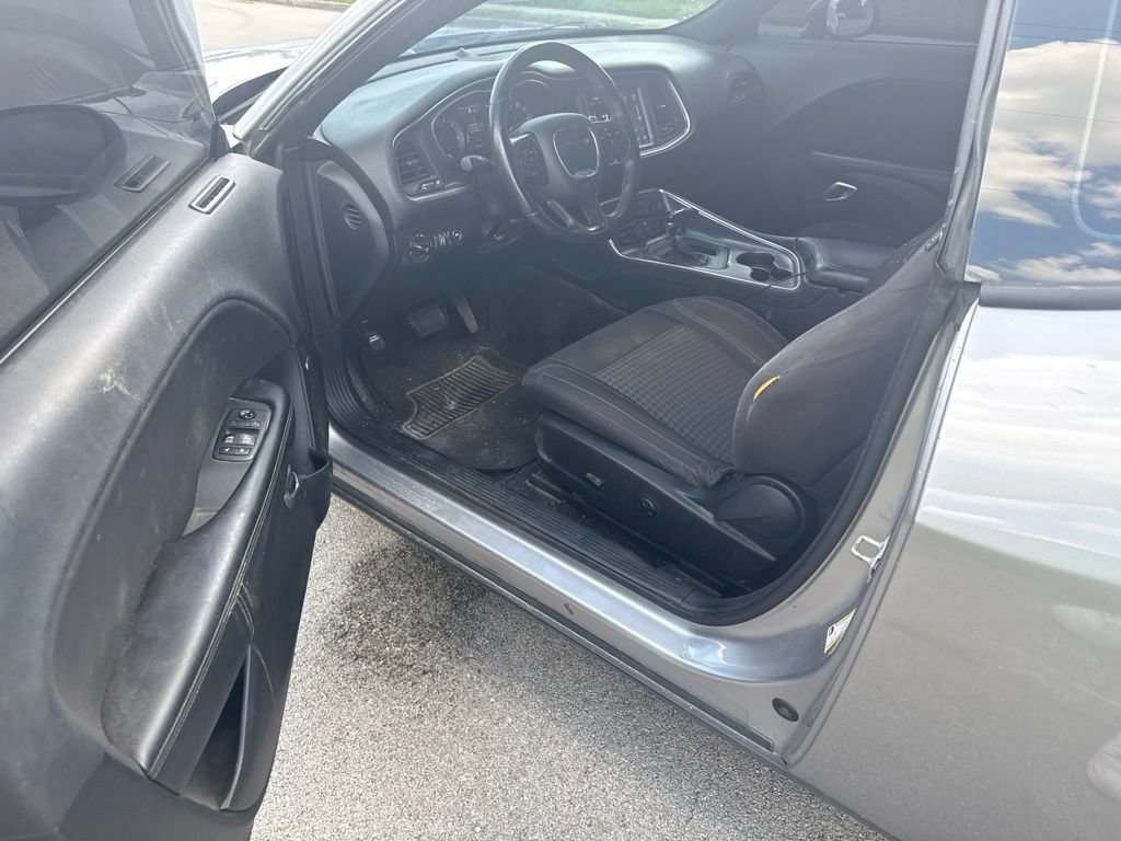 Used 2018 Dodge Challenger R/T w/ Blacktop Package RWD image 5