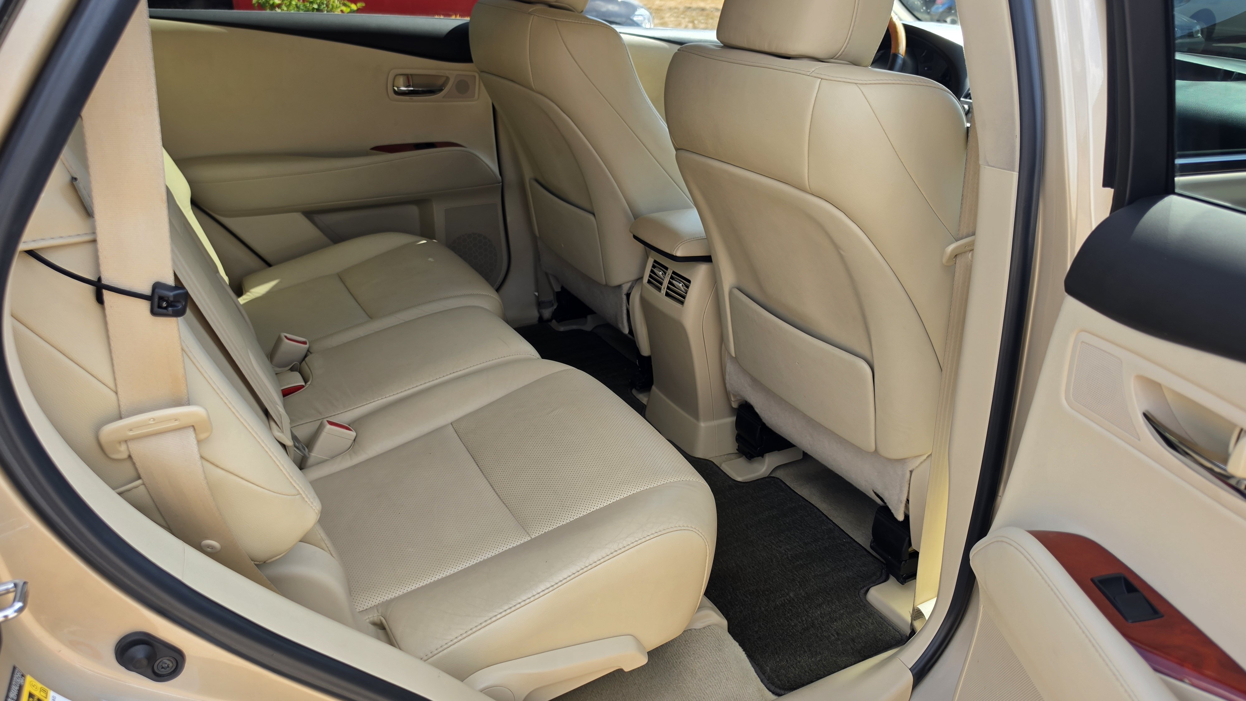 Used 2010 Lexus RX 350 2WD w/ Premium Pkg image 27