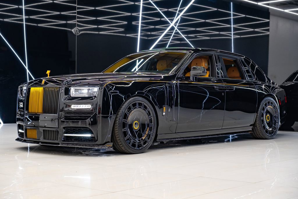 Used 2026 Rolls-Royce Phantom Sedan RWD image 3