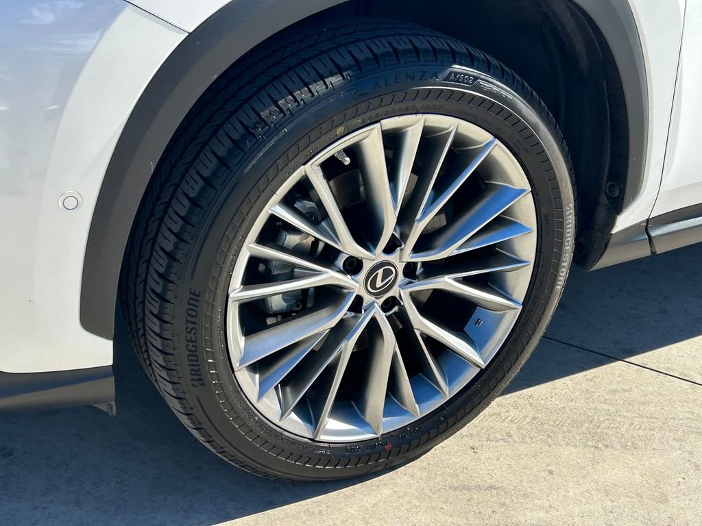 Used 2023 Lexus NX 350h AWD w/ Vision Package image 9