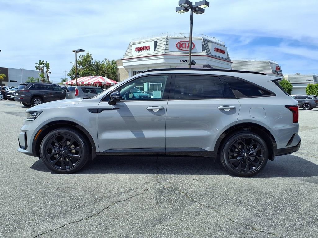 Certified 2023 Kia Sorento SX image 2