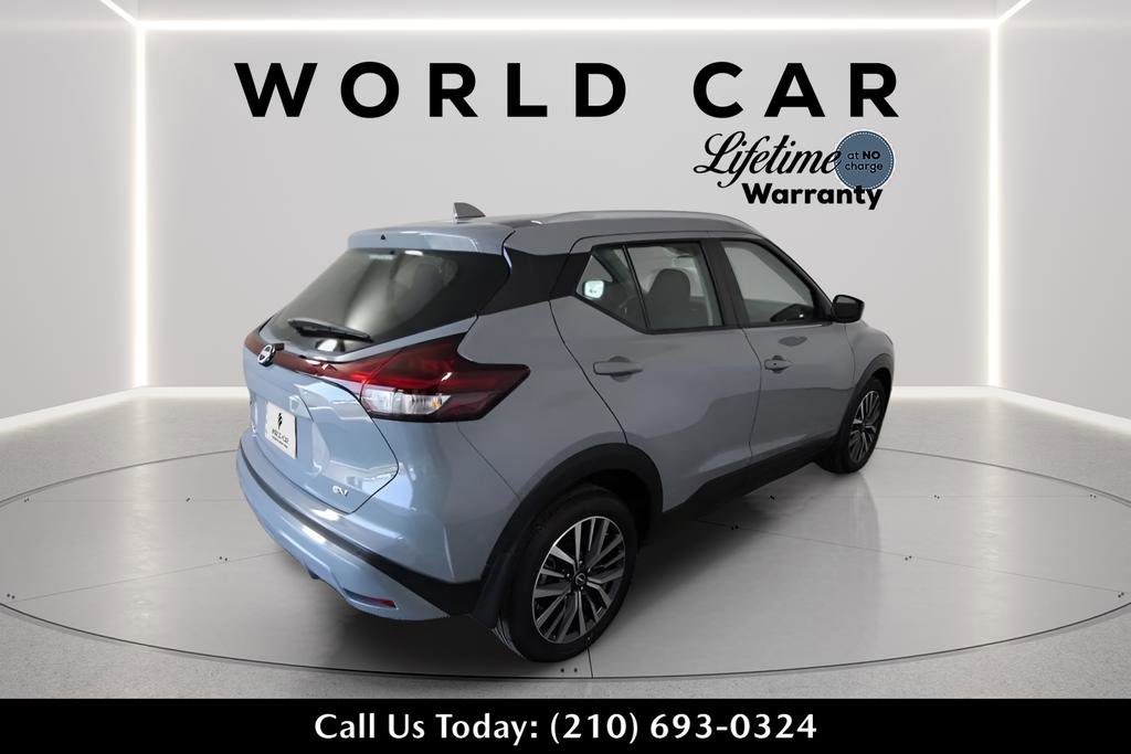 Used 2024 Nissan Kicks SV FWD image 7