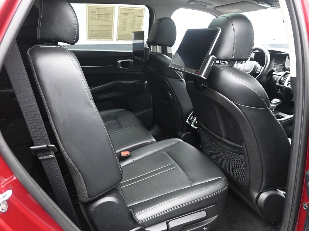 Used 2023 Kia Sorento S w/ Panoramic Sunroof Package image 26