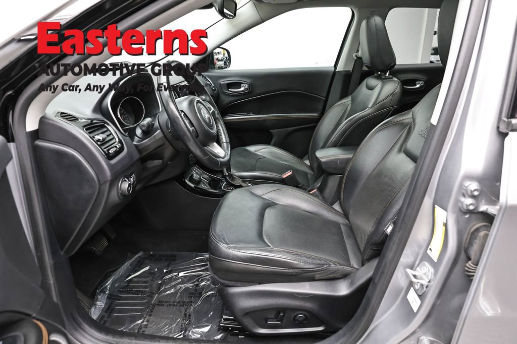 Used 2018 Jeep Compass Limited w/ Navigation Group AWD/4WD image 14