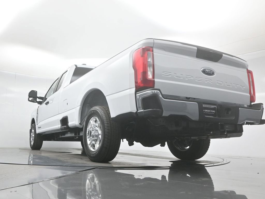 New 2026 Ford F350 XLT image 43