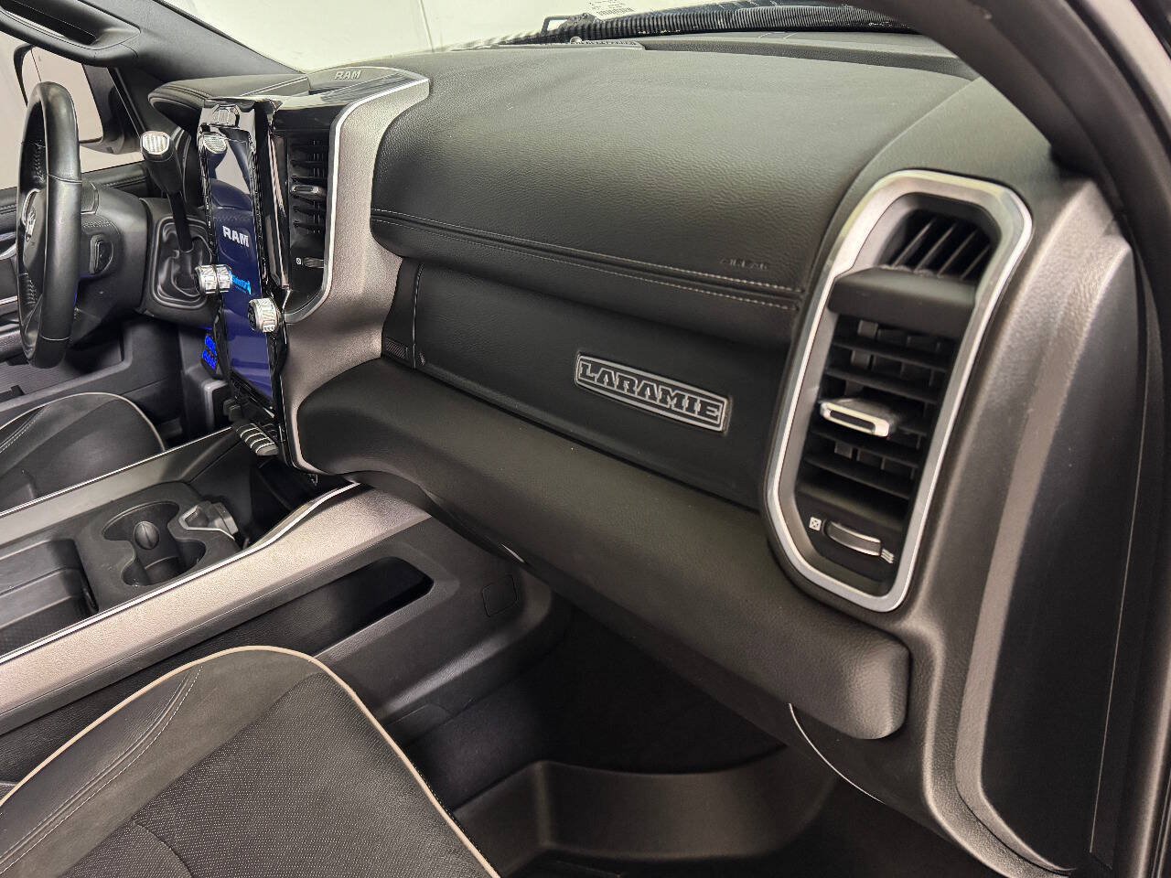 Used 2020 RAM 3500 Laramie w/ Night Edition AWD/4WD image 24