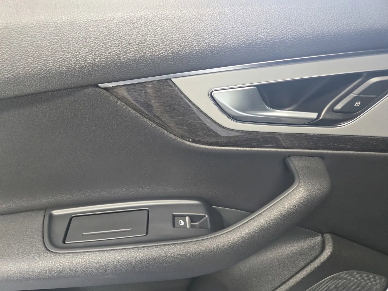 Used 2019 Audi Q7 2.0T Premium image 12