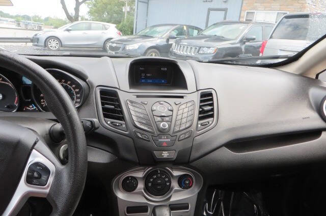 Used 2019 Ford Fiesta SE image 19