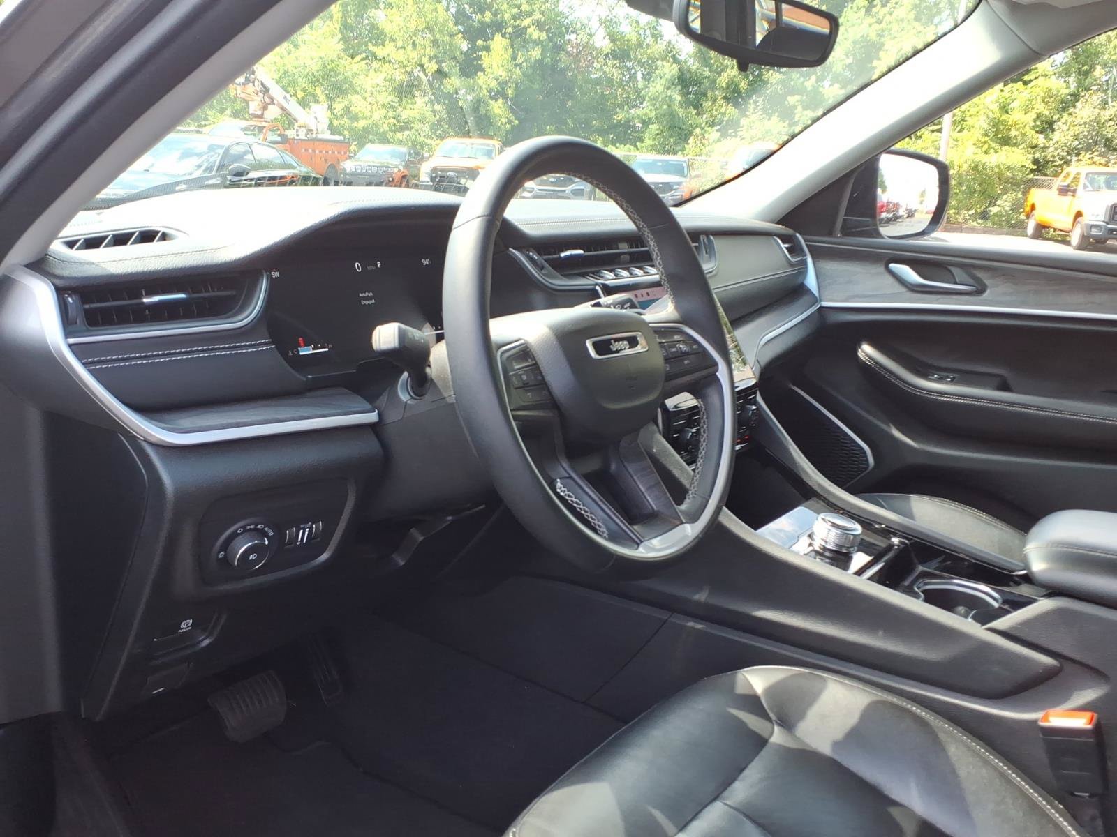 Certified 2021 Jeep Grand Cherokee L Limited AWD/4WD image 21