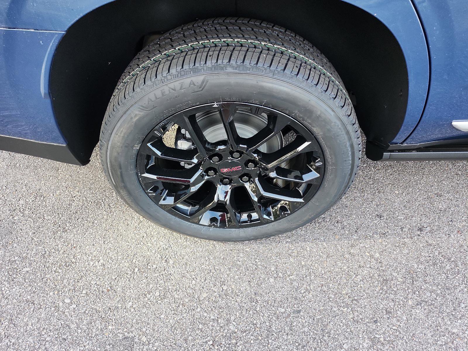 New 2026 GMC Yukon Denali w/ Sun & Power Step Package AWD/4WD image 5