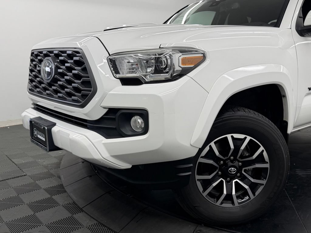 Certified 2021 Toyota Tacoma TRD Sport w/ Technology Package AWD/4WD image 4