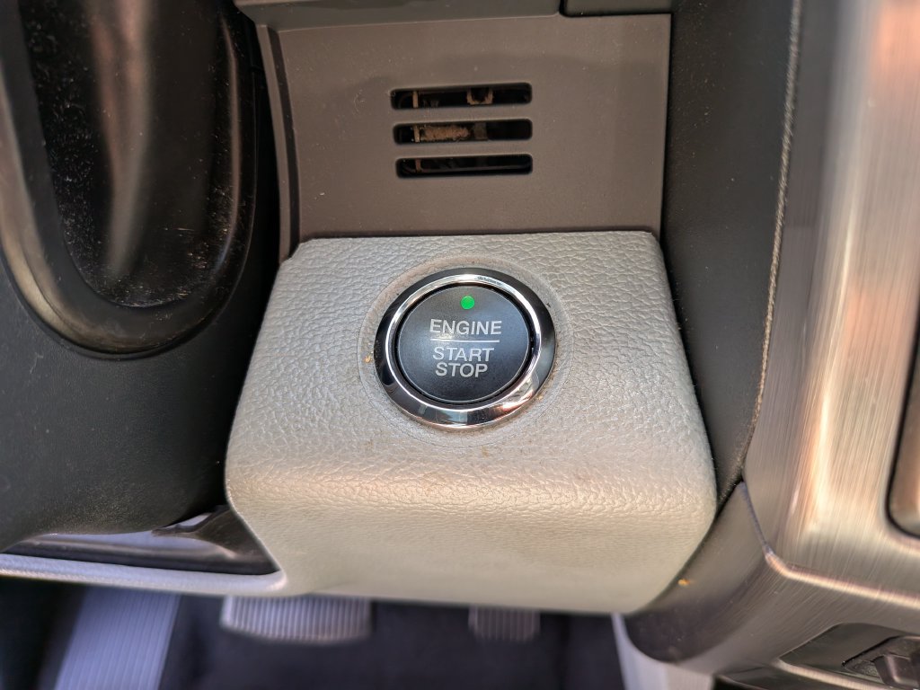 Certified 2022 Ford F250 Limited AWD/4WD image 29