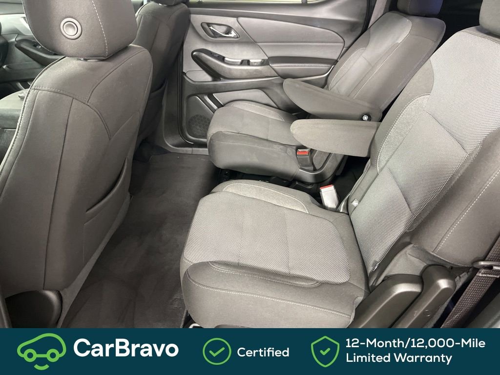 Certified 2023 Chevrolet Traverse LT w/ Rear Camera Mirror Package image 16