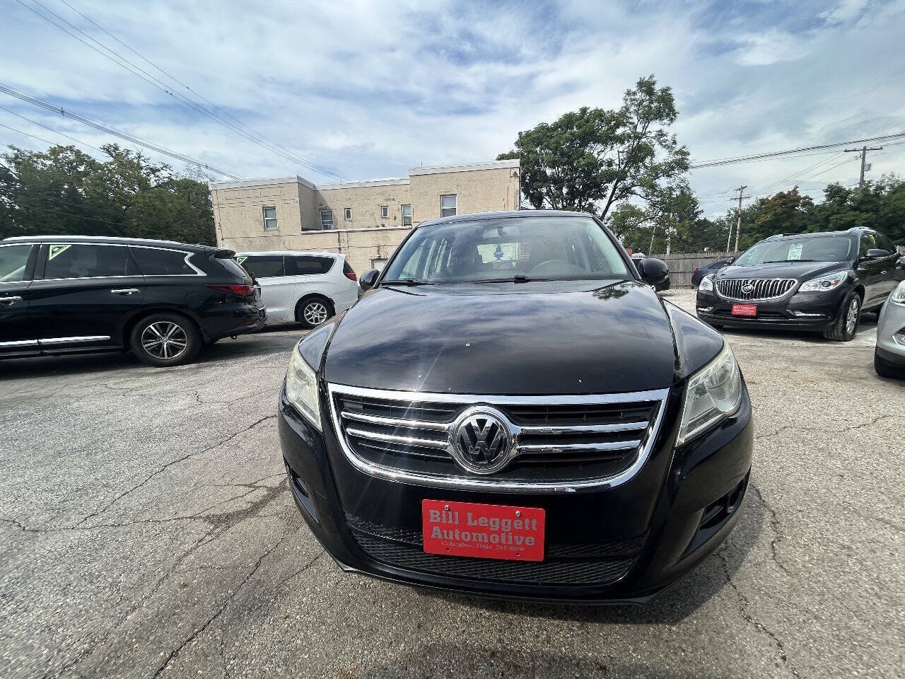 Used 2011 Volkswagen Tiguan S FWD image 3