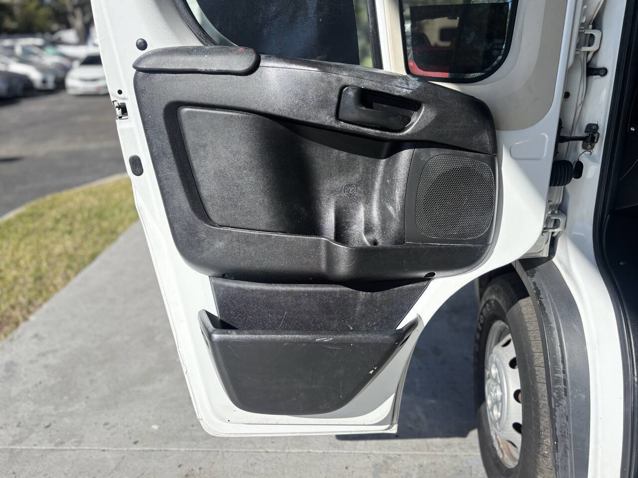 Used 2014 RAM ProMaster 2500 w/ Interior Convenience Group image 12