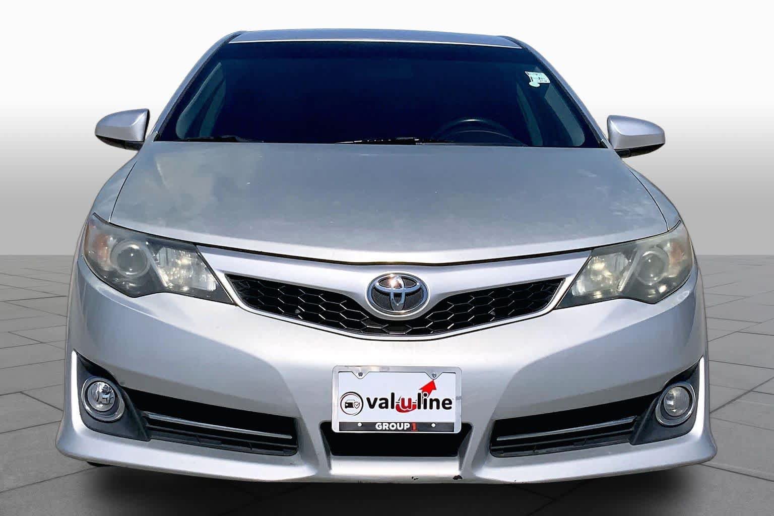 Used 2013 Toyota Camry SE FWD image 4