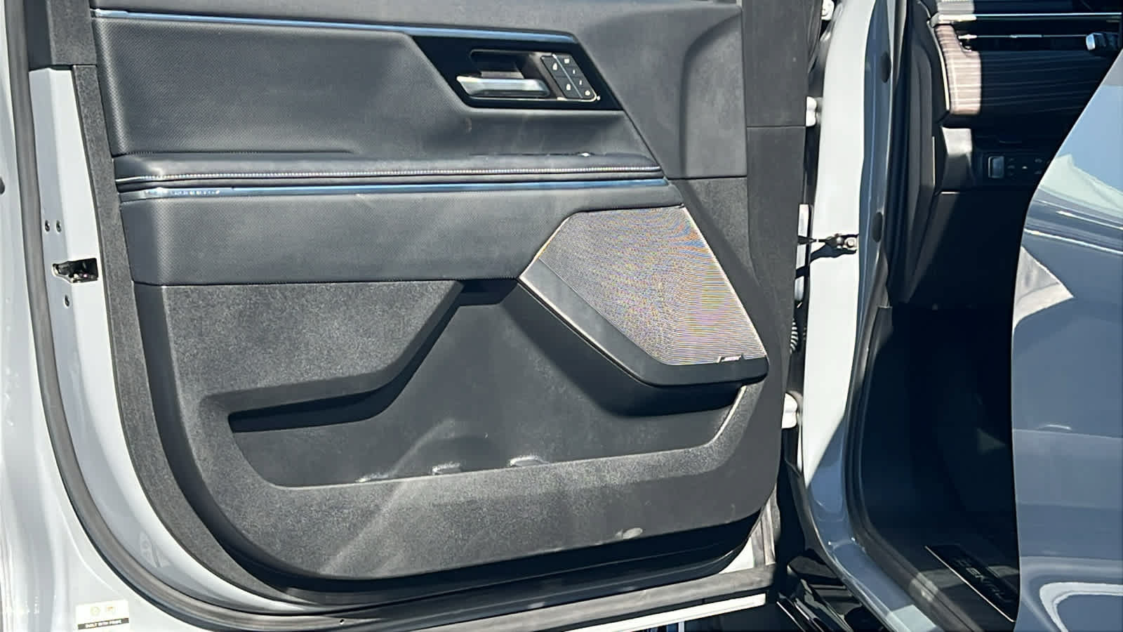 Certified 2024 GMC Sierra EV Denali AWD/4WD image 22