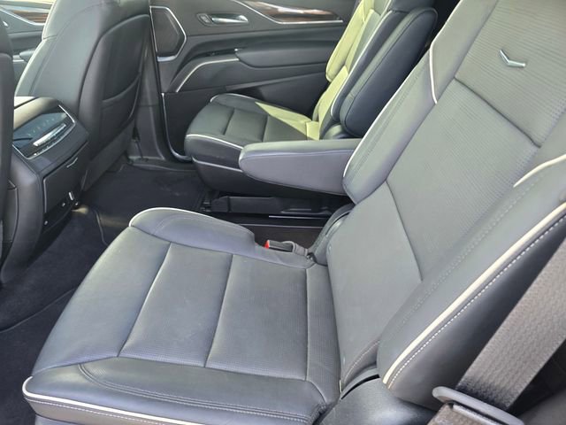 Used 2023 Cadillac Escalade Premium Luxury image 13