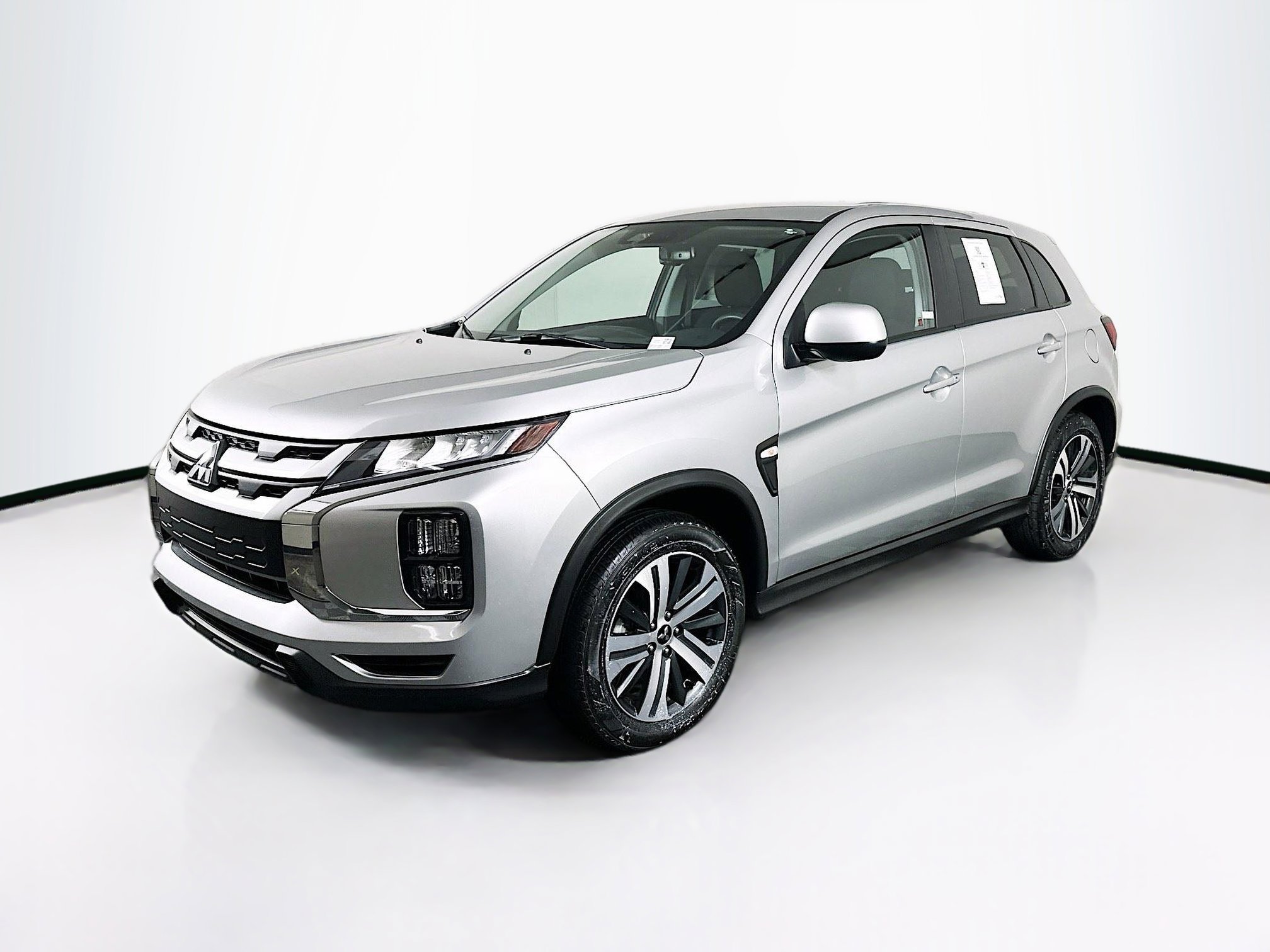 Used 2025 Mitsubishi Outlander Sport ES image 3