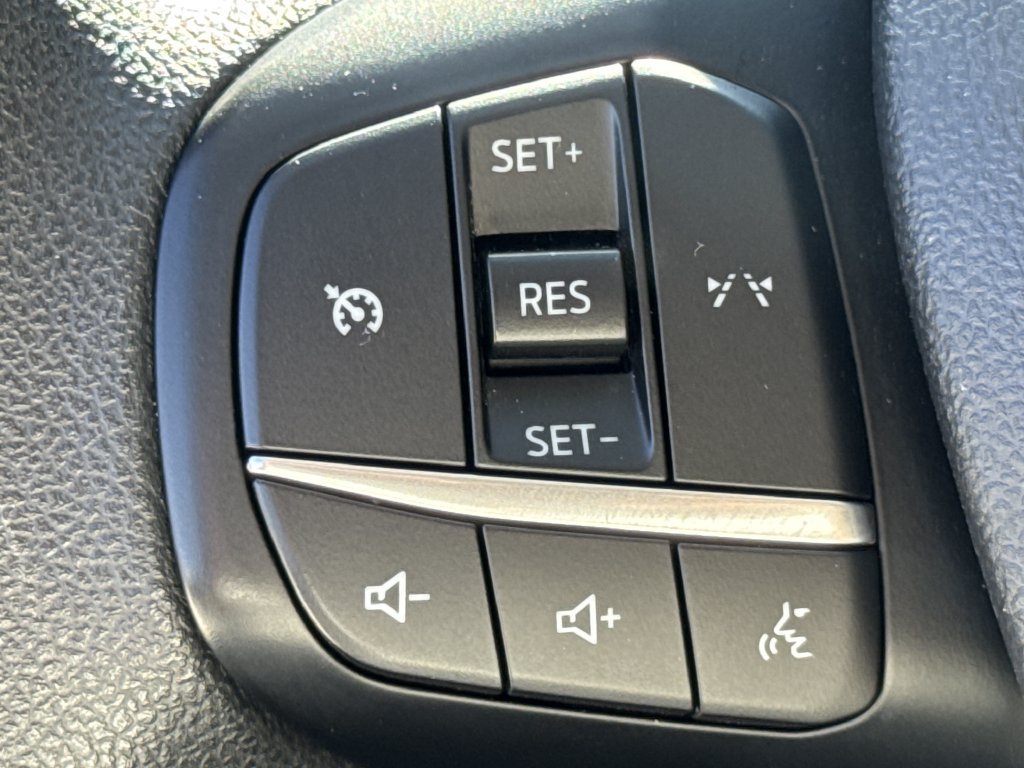 Used 2025 Ford Escape Active AWD/4WD image 24