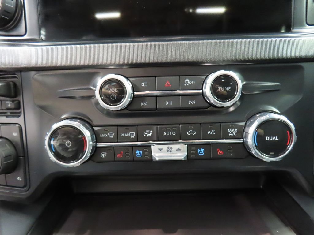 Used 2026 Ford F250 Platinum w/ Tremor Off-Road Package image 51