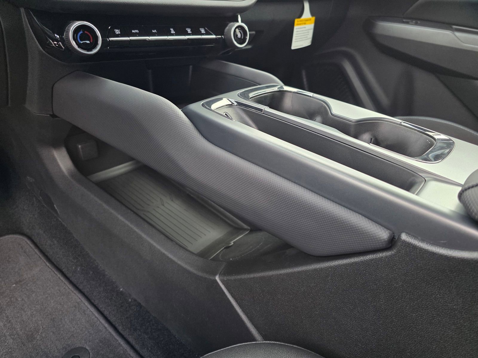 New 2026 Chevrolet Equinox EV RS image 28