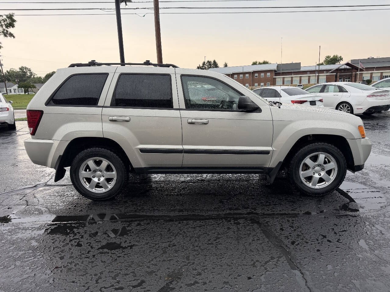 Used 2008 Jeep Grand Cherokee Laredo w/ Driver Convenience Group AWD/4WD image 6