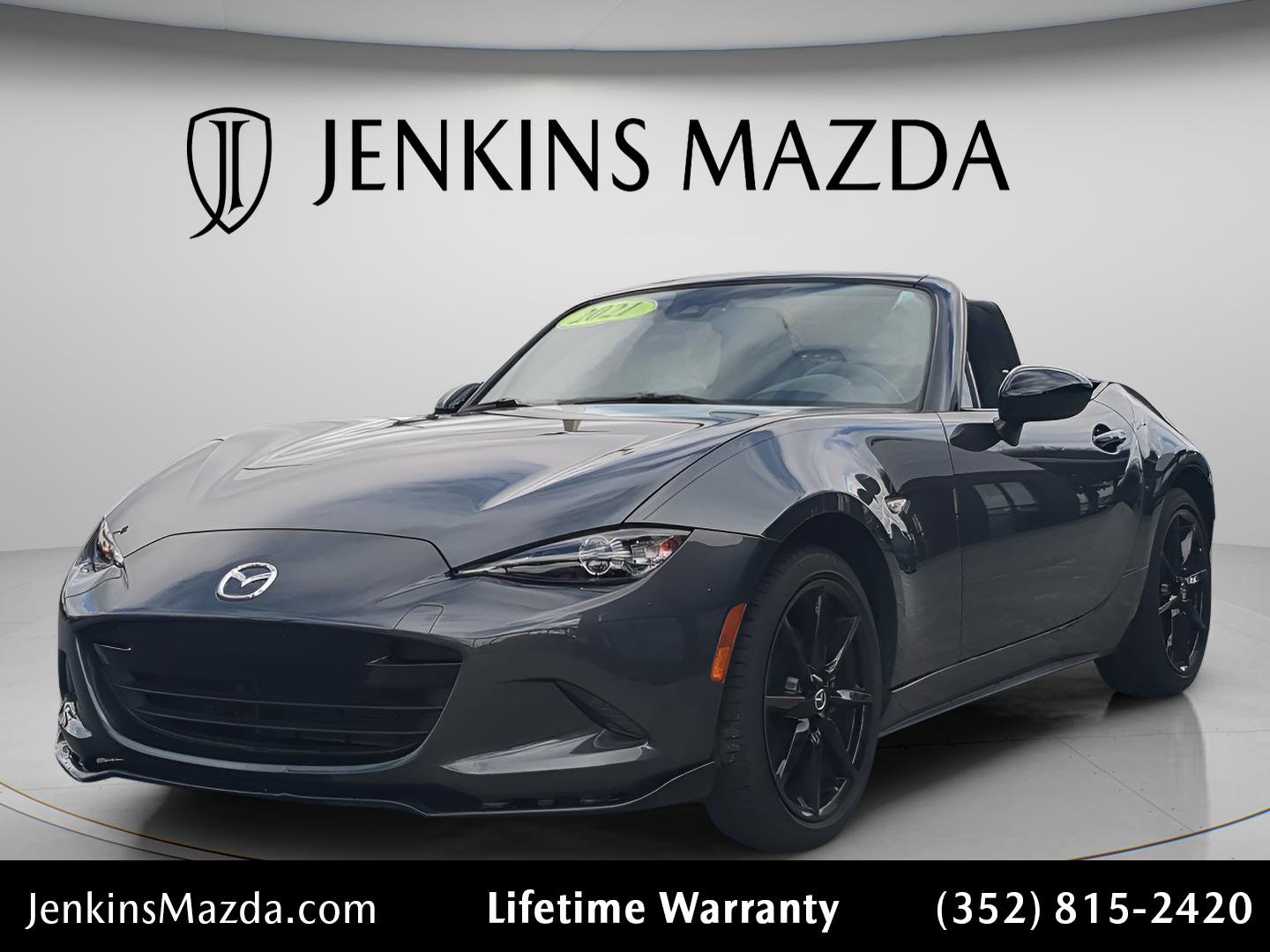 Used 2021 MAZDA MX-5 Miata Club RWD image 7