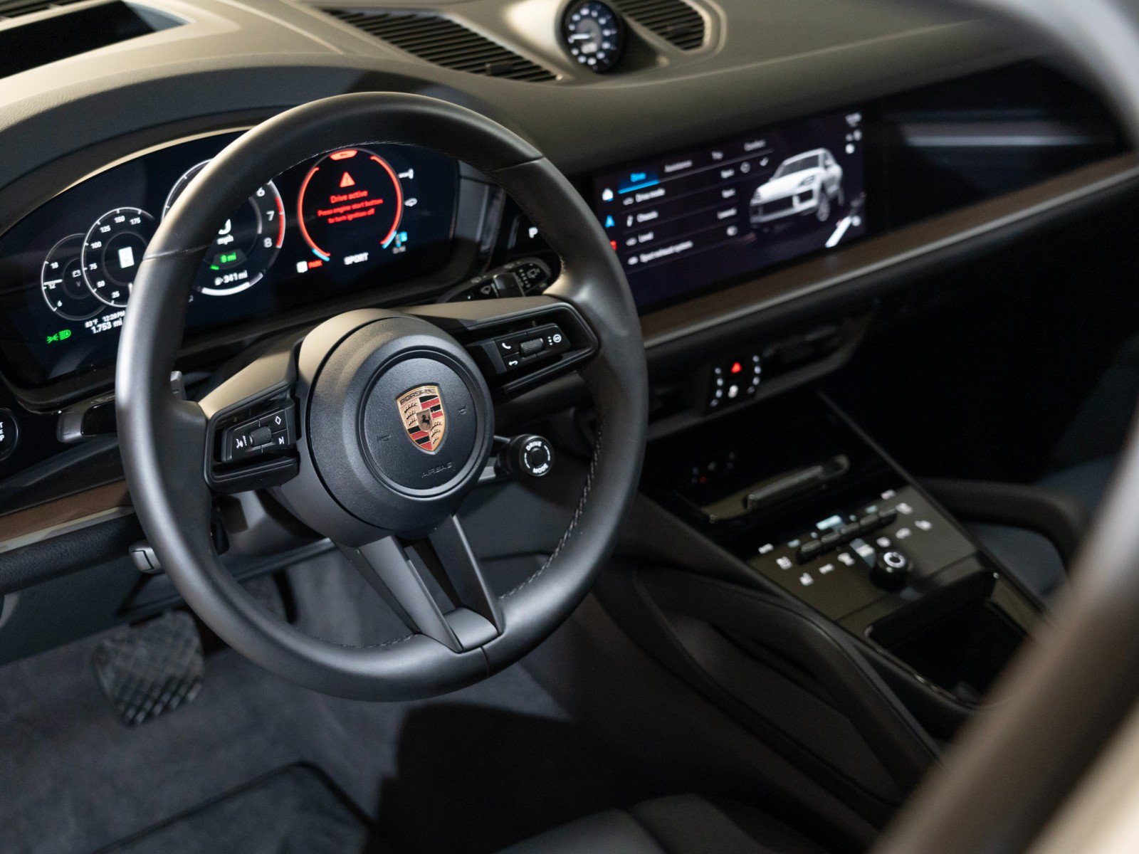 Certified 2026 Porsche Cayenne E-Hybrid AWD/4WD image 16