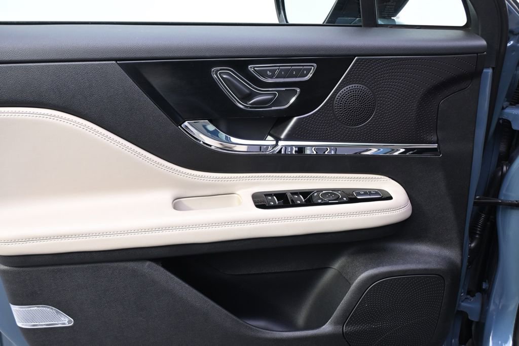 New 2026 Lincoln Corsair Reserve w/ Jet Appearance Package image 22