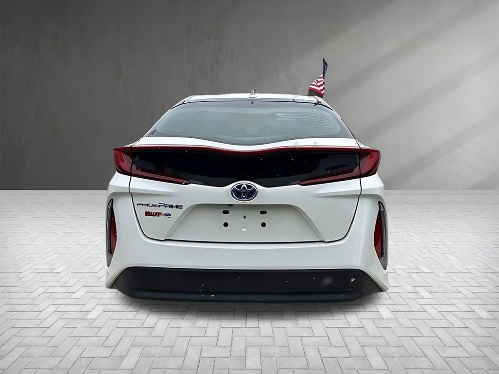 Used 2018 Toyota Prius Prime Premium image 6