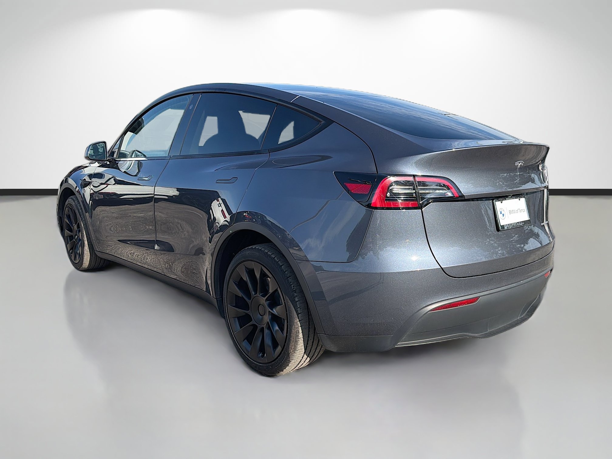 Used 2023 Tesla Model Y Long Range AWD/4WD image 5