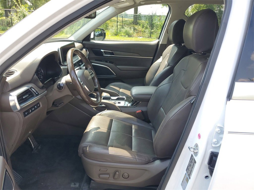 Used 2022 Kia Telluride SX w/ Towing Package image 9