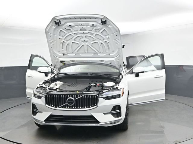 Used 2023 Volvo XC60 B5 Ultimate image 52