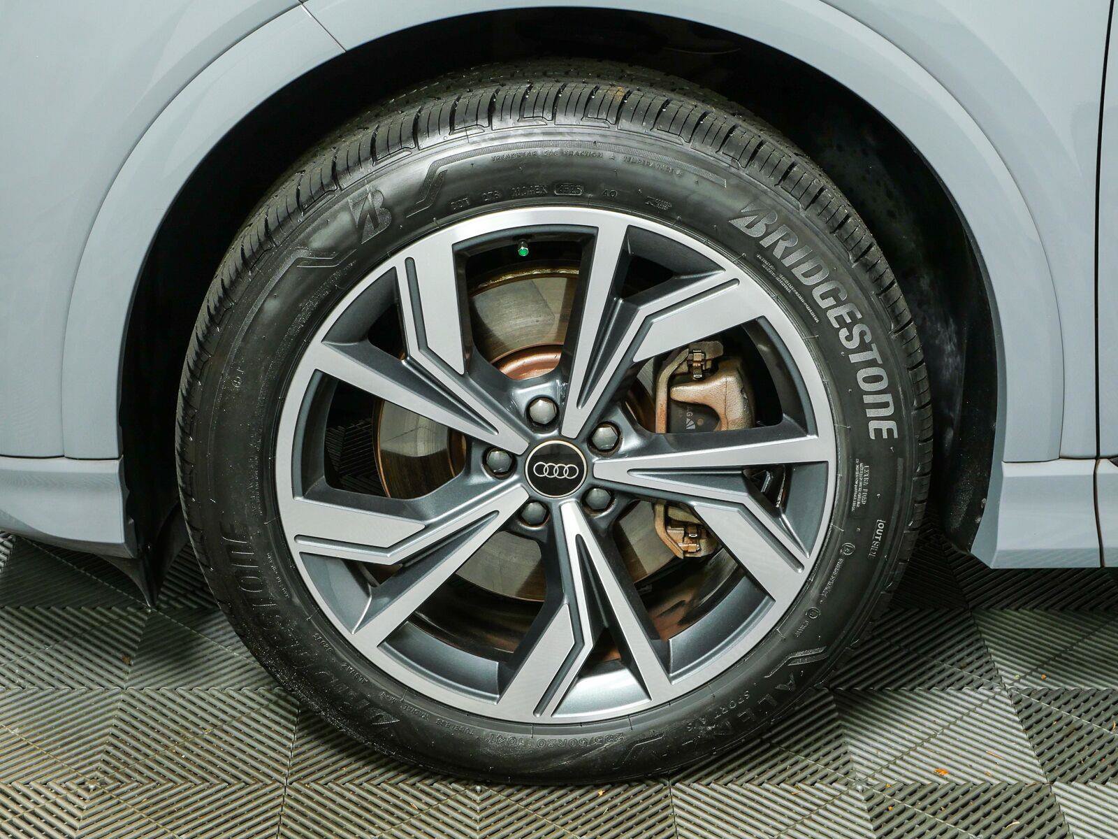 Used 2023 Audi Q4 e-tron Premium w/ Convenience Package AWD/4WD image 38
