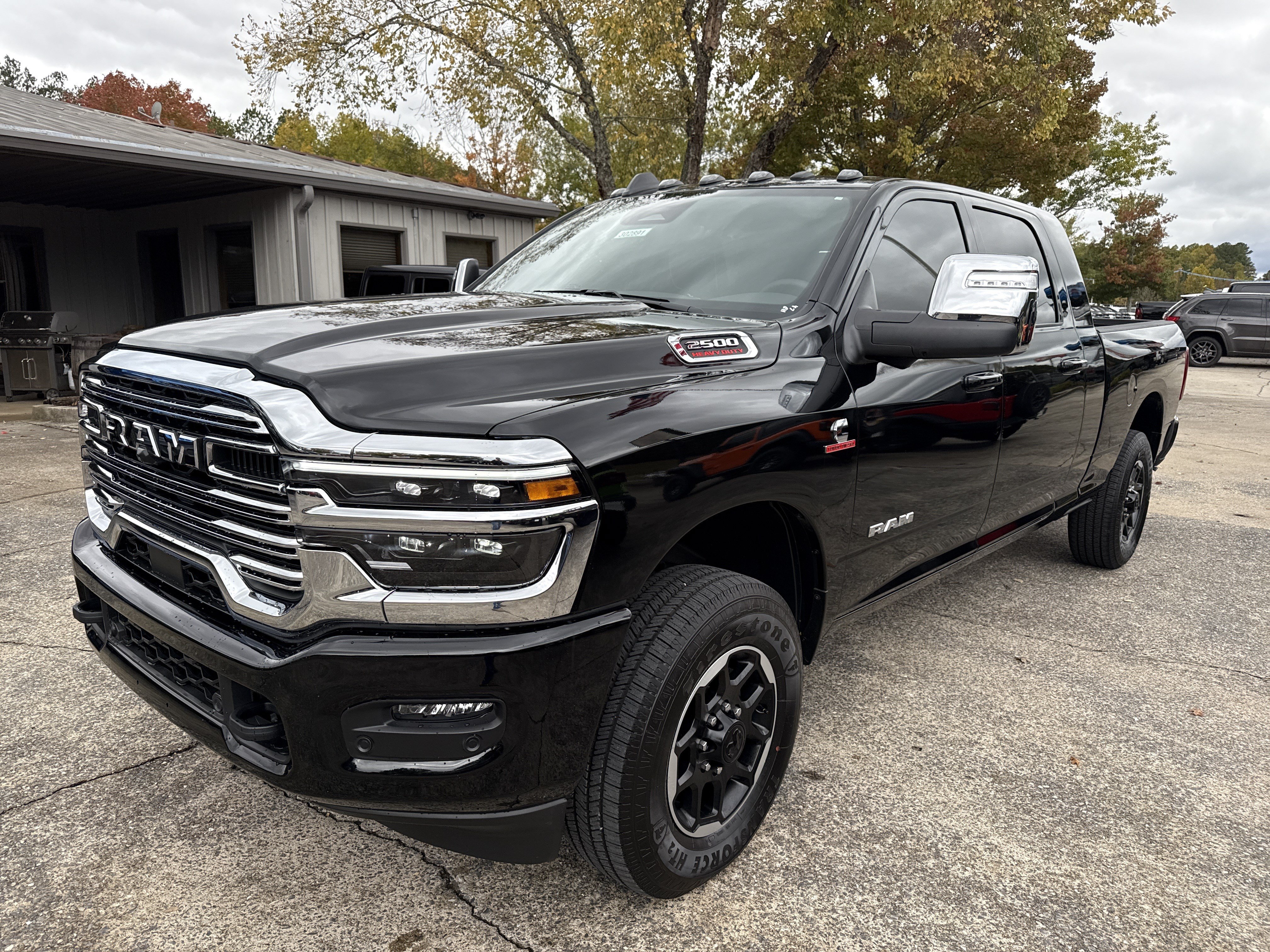 New 2025 RAM 2500 Laramie w/ Towing Technology Group AWD/4WD image 3