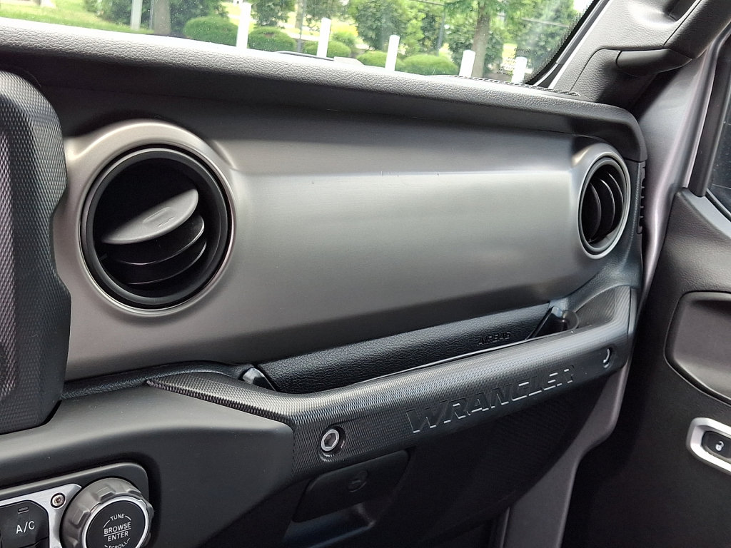 Used 2018 Jeep Wrangler Unlimited Sport S AWD/4WD image 31