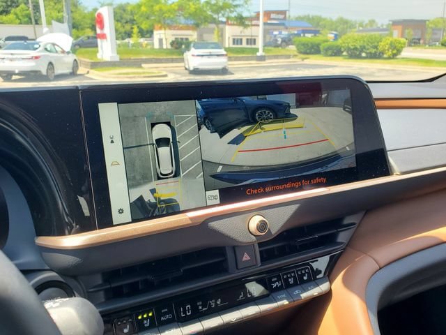 New 2026 Toyota Crown Signia AWD/4WD image 33