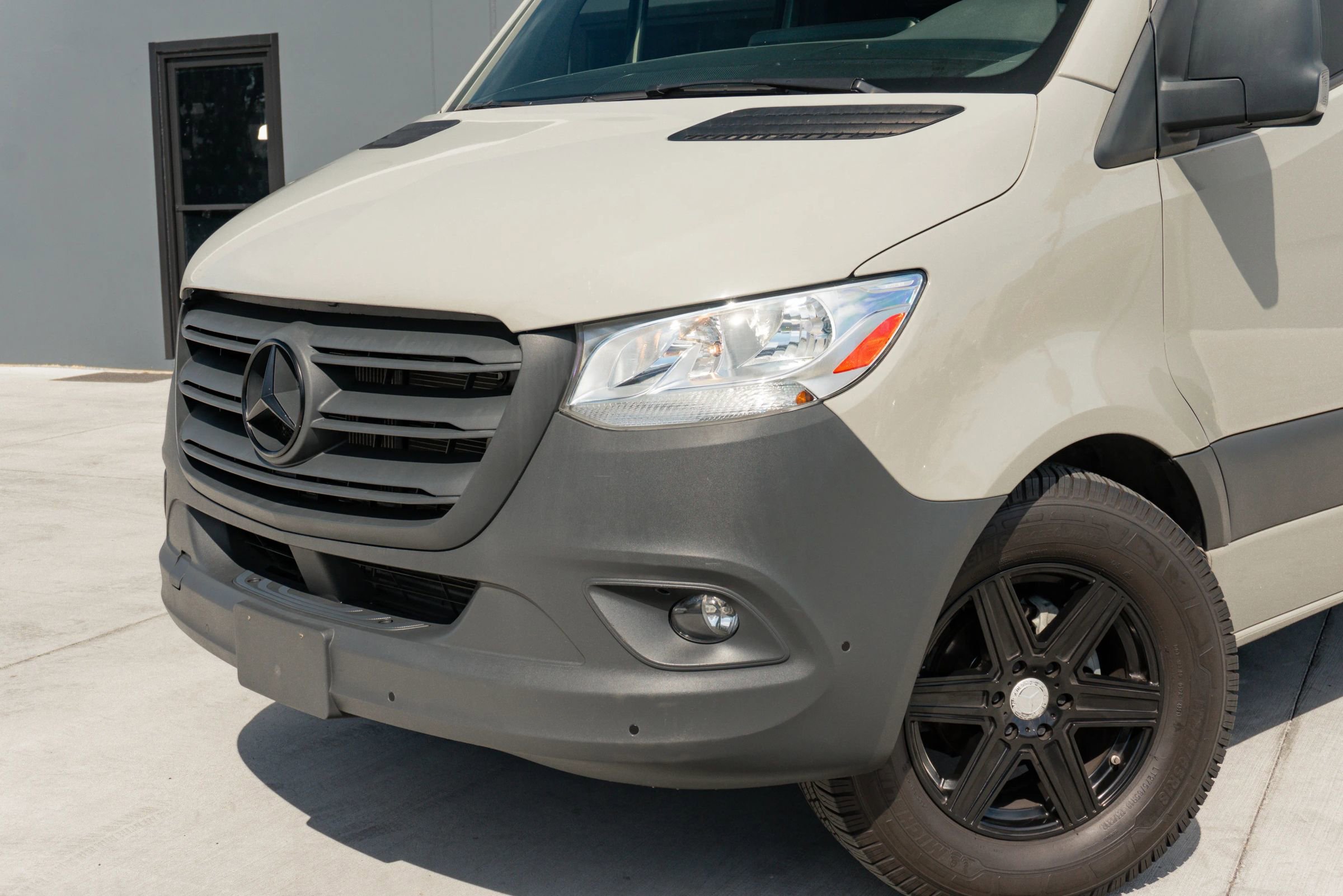 Used 2021 Mercedes-Benz Sprinter 2500 image 25