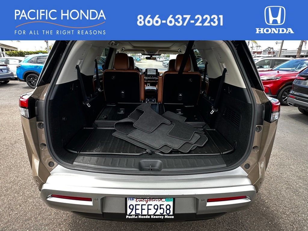 Used 2023 Nissan Pathfinder Platinum FWD image 10