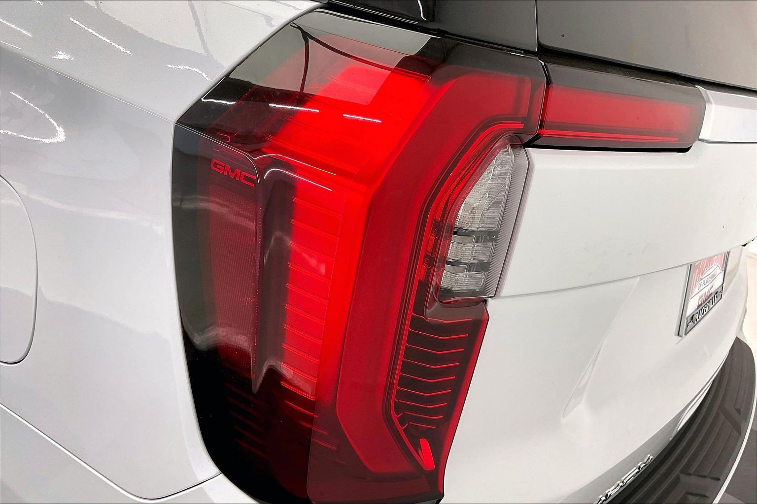 New 2026 GMC Yukon XL Denali w/ Denali Reserve Package AWD/4WD image 16