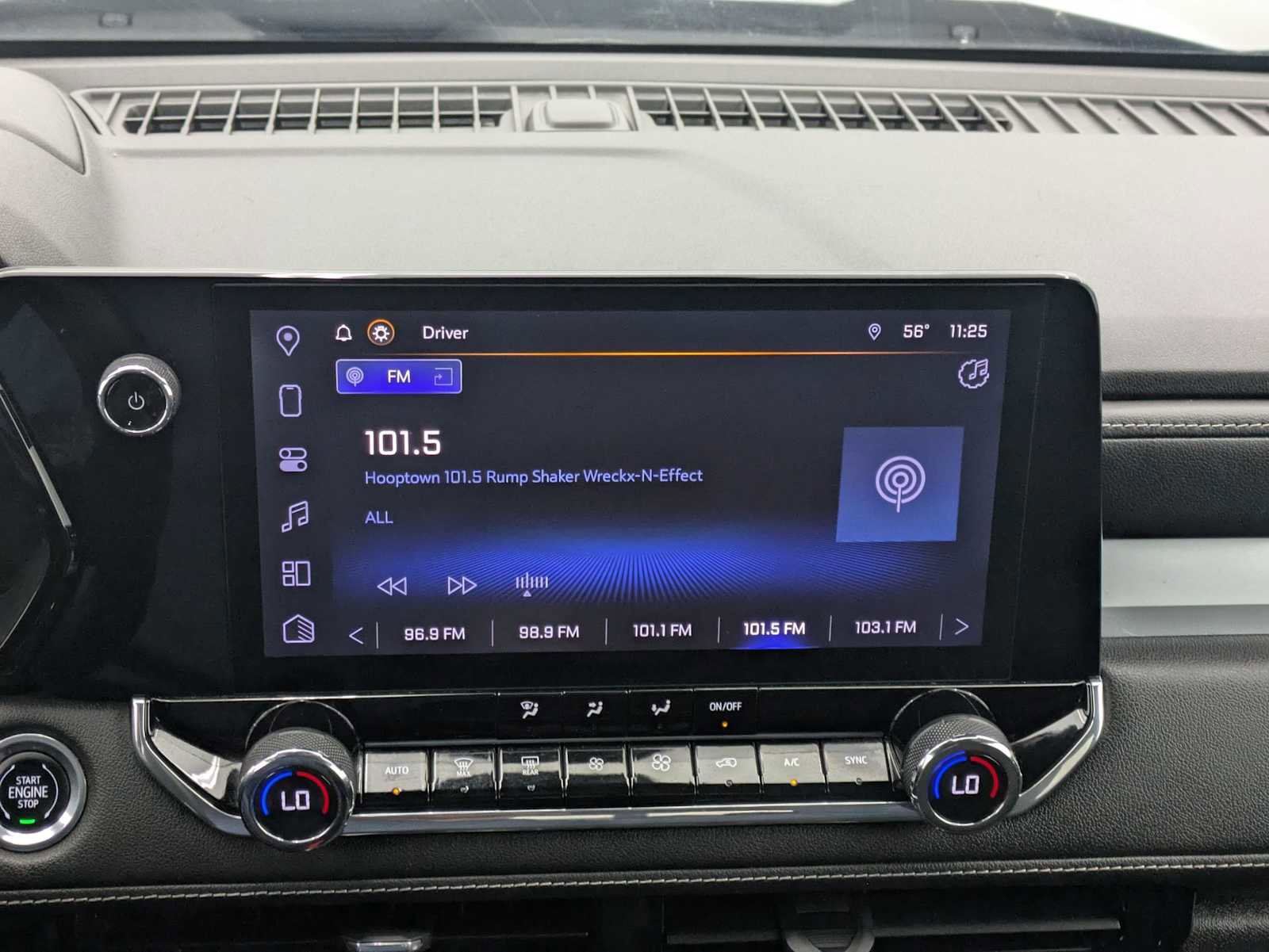 Used 2023 Chevrolet Colorado LT w/ LT Convenience Package AWD/4WD image 29