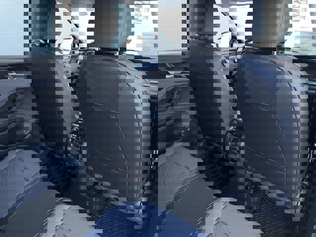 New 2025 Volkswagen Tiguan SE image 28