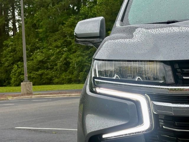Used 2021 Chevrolet Tahoe LT w/ Luxury Package RWD image 13