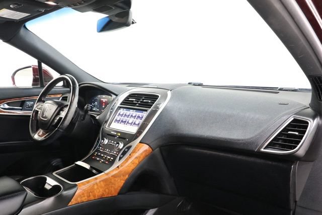 Used 2019 Lincoln Nautilus Select AWD/4WD image 18