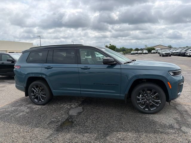 New 2026 Jeep Grand Cherokee L Limited AWD/4WD image 2