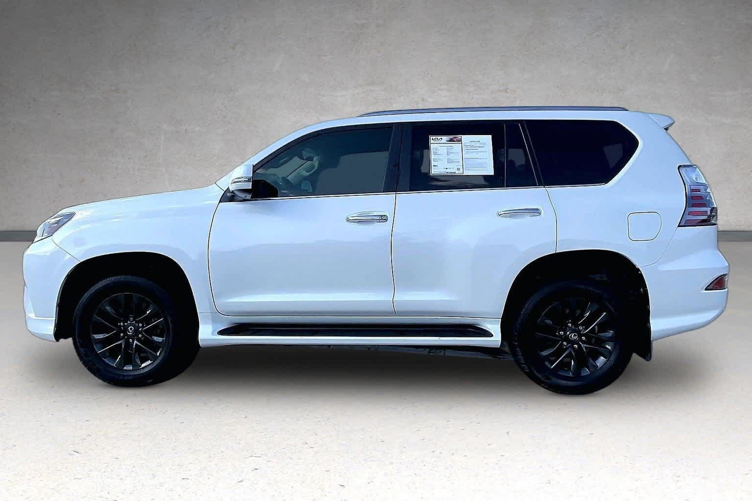 Used 2020 Lexus GX 460 Premium w/ Premium Package AWD/4WD image 3